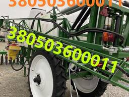 Новий причіпний обприскувач Spray Expert 3000-24