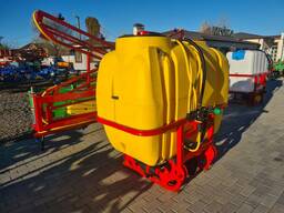 Обприскувач навісний PLM-1000 л штанга 12 м (маятникова система)