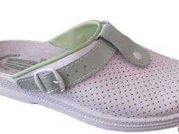 Обувь медицинская женская белая с зеленым