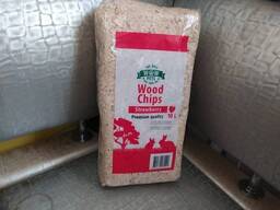 Опилки (стружка) с запахом клубники, для грызунов и хищников.