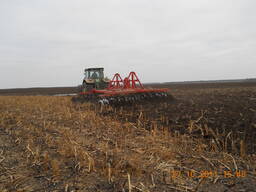 Вспашка земли, оранка, дисковка