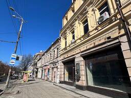 Оренда комерційного приміщення в центрі Дніпра, червона лінія, прохідне місце