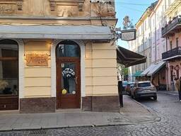 Оренда комерційного приміщення в центрі Львова Перехрестя вул. Вірменська та Краківська