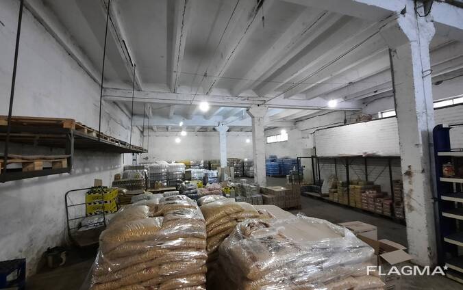 Оренда приміщення з рампою