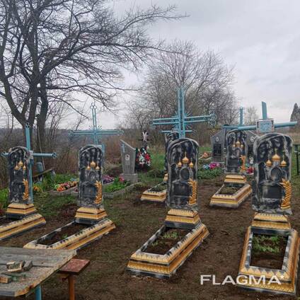 Бетонные памятники на могилу от завода изготовителя ЛОБАС