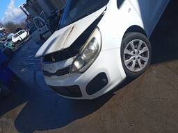 Панель передня Kia Rio UB 11-17 рік 641011W001