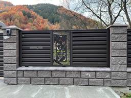 Паркан з блоку в поєднанні Жалюзі