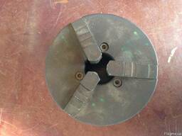 Патрон токарный 160мм 3х кулачковый с планшайбой