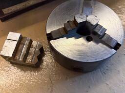 Патрон токарний 160 мм комплектний Новий з неправильного зберігання Без ключа