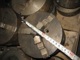 Патрон токарний трьох кулачковий 160 мм.