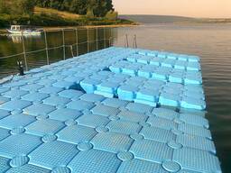 Плавуча площадка, понтони для розваг на воді.