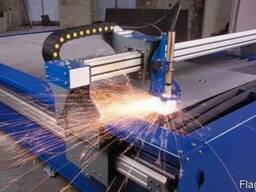 Плазмове різання металевого листа (металу)
