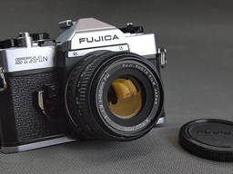 Пленочный фотоаппарат FUJICA STX-1n объектив X-Fujinon 50mm/1,9 FM Ф49mm