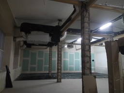 Покраска складов безвоздушным методом распыления