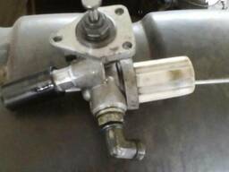 Помпа ручной подкачки Рено Магнум б/у