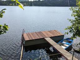 Понтони та причали