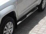 Пороги труба с проступью на Volkswagen Amarok - фото 2