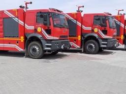 Пожежний автомобіль з лафетним стволом