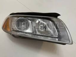 Правая ксеноновая фара Volvo V70 2.0 16V 2007-2016 31214348 it-10432 Бензин