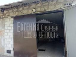 Продам. гараж под гаражный бокс, Лазурный, ширина ворот 2,5 м , высота