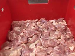 Предприятие производитель, продаёт замороженное куриное мясо бедра для шаурмы на экспорт.