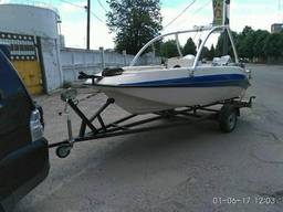 Прекрасный катер для отдыха семьёй