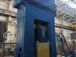 Пресс винтовой с дугостаторным приводом ФБ1732(160т. с. )