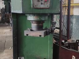 Прес гідравличний П6330 зусилля 100 тон