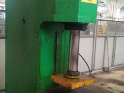 Прес П6328 гідровлічний зусилля 63 тон