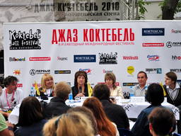 Пресс волл, Press wall, Бекстейдж, Бренд волл в Киеве