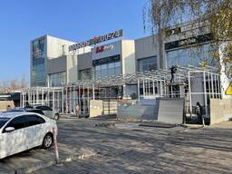 Пристроїти Магазин Поруч з Торговим Комплексом Приміщення