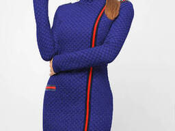 Приталенное платье из ангоры спортивного кроя с бархатной отделкой, стойкой и длинным...