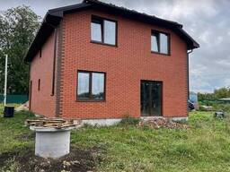 Продаж 2 поверхового будинку з опаленням і ділянкою на 5 соток, 136 кв. м, на пров. .. .