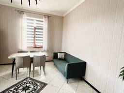 Продається двоповерховий будинок