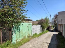 Продаю ділянку з будинком на Нагорці