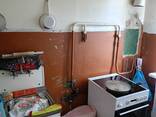 Продам 2-х комнатную квартиру от владельца под ремонт по улице Волонтерская 9 в 100 метра - фото 3