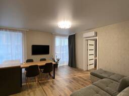 Продам 2-кімнатну квартиру в новому будинку Адреса: вул. Набережна Перемоги