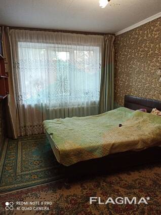 Продам. 3-к. кв. 1/9, ул. Калиновая угол Янтарной.