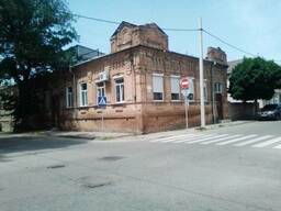 Продам большой дом. Центр. Можно под коммерцию.