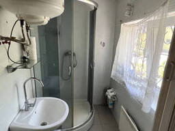 Продам будинок в центрі міста.