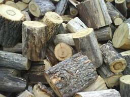 Продам дрова твердых пород дуб 3000 рублей куб
