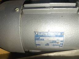 Продам электродвигатели АТ-71-2В произв. Румынии 0,55кВт х2750 об/мин. новые DIN