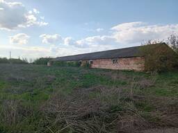 Продам ферми приміщення вільного призначення