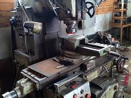 Продам фрезерный станок 6Т12 с оснасткой