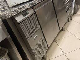 Продам холодильник стіл для піци