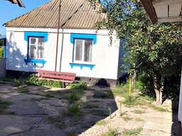 Продам кирпичный дом в центре села Пищики.