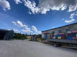Продам комерційне приміщення з великою територією
