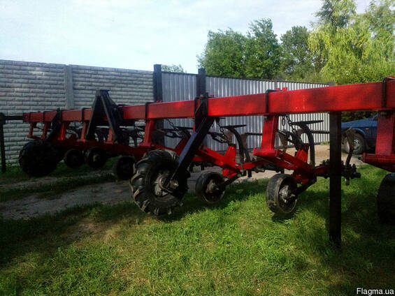Продам культиватор КРН.