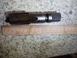 Продам метчик М33х2