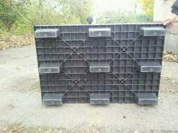 Продам пластиковые поддоны 1000/1200